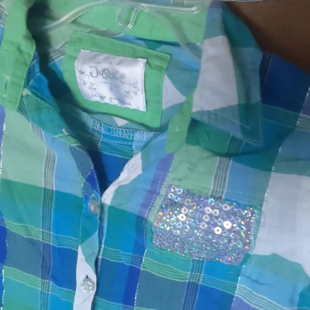 Justice brand girls plaid button up shirt size 8. Blue and green